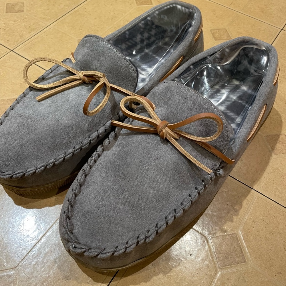 Mens Gray Moccasins Size XL